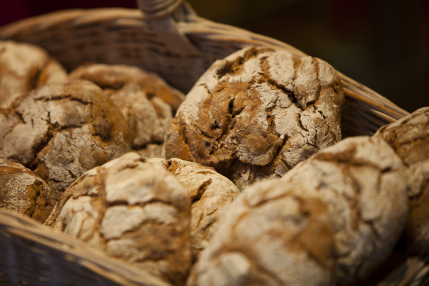 Selbstgebackenes Brot auf der Kurzeggalm in Kleinarl